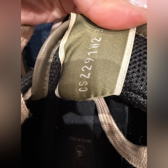 VALENTINO GARAVANI 
Fabric Suede Camouflage Womens Rockrunner Sneakers - Picture 5 of 9